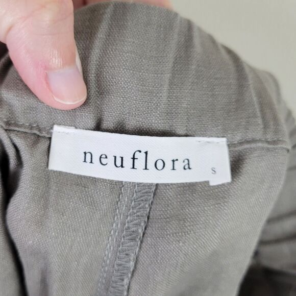 Neuflora Linen Gray Pleated Shorts - Picture 5 of 7